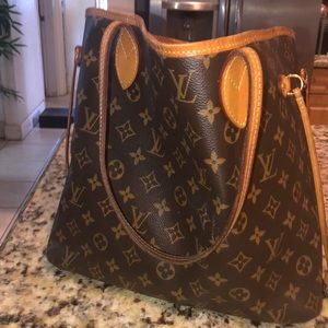 Louis Vuitton never full